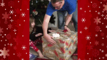 Empty Box Christmas Present GIF - Empty Box Christmas Present Xmas Jokes GIFs