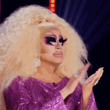 Clapping Trixie Mattell GIF - Clapping Trixie Mattell Queen Of The Universe GIFs