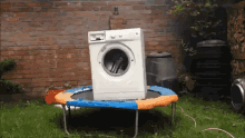 стиральная машина стиралка батут прыгает прыгать GIF - Washing Machine Jump Jumping GIFs
