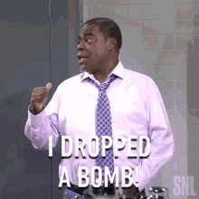 I Dropped A Bomb Saturday Night Live GIF - I Dropped A Bomb Saturday Night Live Took A Massive Dump GIFs