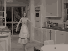 Cooking Housewife GIF - Cooking Housewife Kitchen GIFs