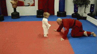 Don&#39;T Mess With Her GIF - Kick Baby Babykick - Discover &amp; Share GIFs