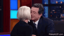 Helenmirren Colbert GIF - Helenmirren Colbert Kiss GIFs