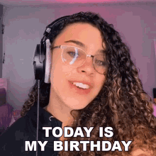 Today Is My Birthday Fluctra GIF - Today Is My Birthday Fluctra Happy Birthday To Me GIFs