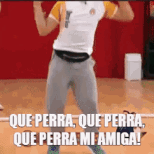 Dennis Arana Que Perra GIF - Dennis Arana Que Perra Dancing GIFs