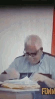 Professor Corrigindo Prova Naosei GIF - Professor Corrigindo Prova Professor Prova GIFs