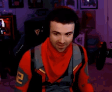 Stand Up Benjamin Lupo GIF - Stand Up Benjamin Lupo Show Off GIFs