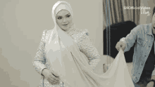 siti nurhaliza smiling pose siti nurhaliza smiling pose