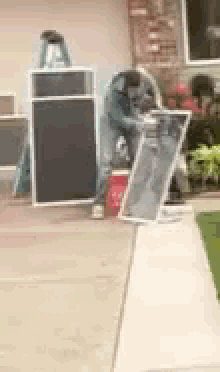 Cleaning Screens GIF - Cleaning Screens Windows GIFs