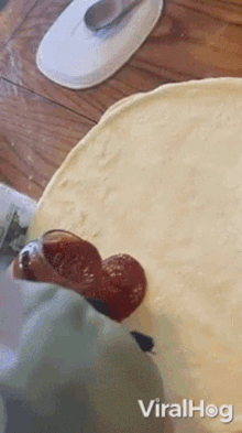 Spreading Sauce On Pizza Baby Yoda GIF - Spreading Sauce On Pizza Baby Yoda Viralhog GIFs