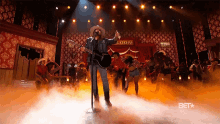 Country Song Live On Stage GIF - Country Song Live On Stage Old Town Road GIFs