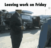Leaving Work On Friday Like GIF - Leaving Work On Friday Like GIFs