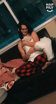 Happily Love GIF - Happily Love Cuddling GIFs