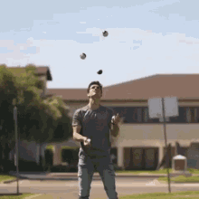 Ball Juggling Act GIF - Ball Juggling Juggling Act GIFs