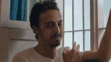 I Dont Know Naser Al Azzeh GIF - I Dont Know Naser Al Azzeh Jordindian GIFs