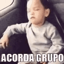 Acorda Grupo GIF - Little Boy Wake Up Group Wake Up GIFs