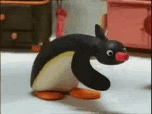 Pingu Dancing GIF - Pingu Dancing Grooving GIFs