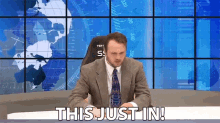 This Just In Breaking News GIF - This Just In Breaking News Attention GIFs