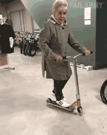 Scooter Grandma Fell Down GIF - Scooter Grandma Fell Down Ouch GIFs
