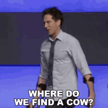 Where Do We Find A Cow Josh Sundquist GIF - Where Do We Find A Cow Josh Sundquist Cow Tipping Disaster GIFs
