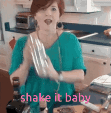 Shannon Cunningham Shake It GIF - Shannon Cunningham Shake It Martini GIFs