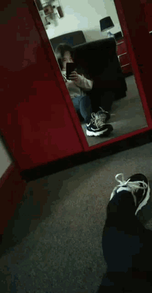 Mirror Selfie GIF - Mirror Selfie GIFs