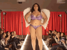 Catwalk Shes No Angel GIF - Catwalk Shes No Angel Real Women Have Curves GIFs