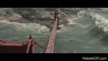 Terrmoto GIF - Alexandra Daddario Tsunami San Andreas GIFs