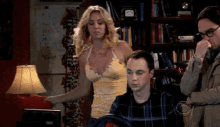 Sheldon Cooper Big Bang Theory GIF - Sheldon Cooper Big Bang Theory Pillow Fight GIFs
