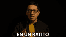 En Un Ratito Aldo Bartra GIF - En Un Ratito Aldo Bartra El Robot De Platon GIFs