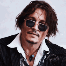 Johnny Depp Glasses GIF - Johnny Depp Glasses Shades On GIFs