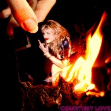 Courtney Love Hole GIF - Courtney Love Hole Middle Finger GIFs