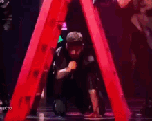 gifsagoney agoney escalera la mejor cancion jamas cantada lmcjc gifsagoney agoney escalera la mejor cancion jamas cantada lmcjc