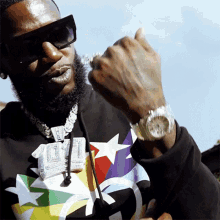 Flexing My Watch Gucci Mane GIF - Flexing My Watch Gucci Mane On God Song GIFs