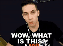 Wow What Is This Mooseplays GIF - Wow What Is This Mooseplays What Do You Call This GIFs
