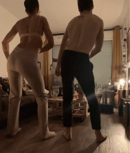 carlinflesh-dancing-butt.gif