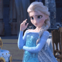 Elsa Stiff GIF - Elsa Stiff Frozen Fever GIFs