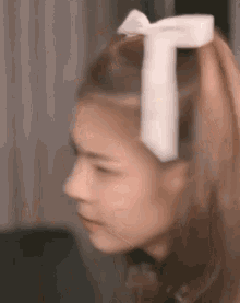 Lia Gif