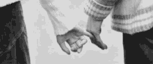 Hold Hands Cute GIF - Hold Hands Cute Couple GIFs