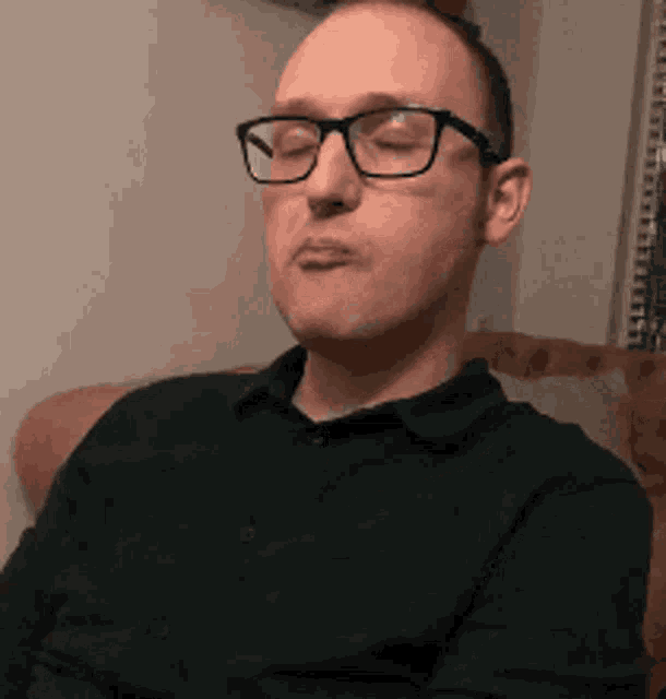 Joe Eating GIF Joe Eating Chewing Discover & Share GIFs