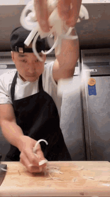 Sprinkle Chef Chris Cho GIF - Sprinkle Chef Chris Cho Onion GIFs