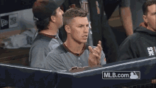 clapping mlb