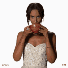 Drinking Lizzie GIF - Drinking Lizzie Married At First Sight GIFs