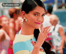 super sonamkaoor gif dheere dheere se trending super sonamkaoor gif dheere dheere se trending