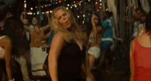 Dancing GIF - Snatched Amy Schumer Party GIFs