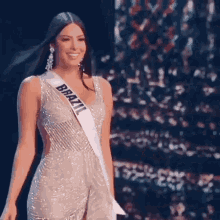 Miss Brasil Mayra Dias GIF - Miss Brasil Mayra Dias Miss Universe GIFs