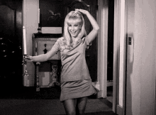 Jeannie Barbara Eden GIF - Jeannie Barbara Eden Dance GIFs