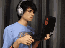 ouvindo musica head bounce musica vibe batida ouvindo musica head bounce musica vibe batida