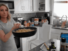 Alinity Cooking GIF - Alinity Cooking Chicken GIFs