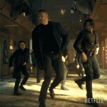Dancing Luther Hargreeves GIF - Dancing Luther Hargreeves Diego Hargreeves GIFs